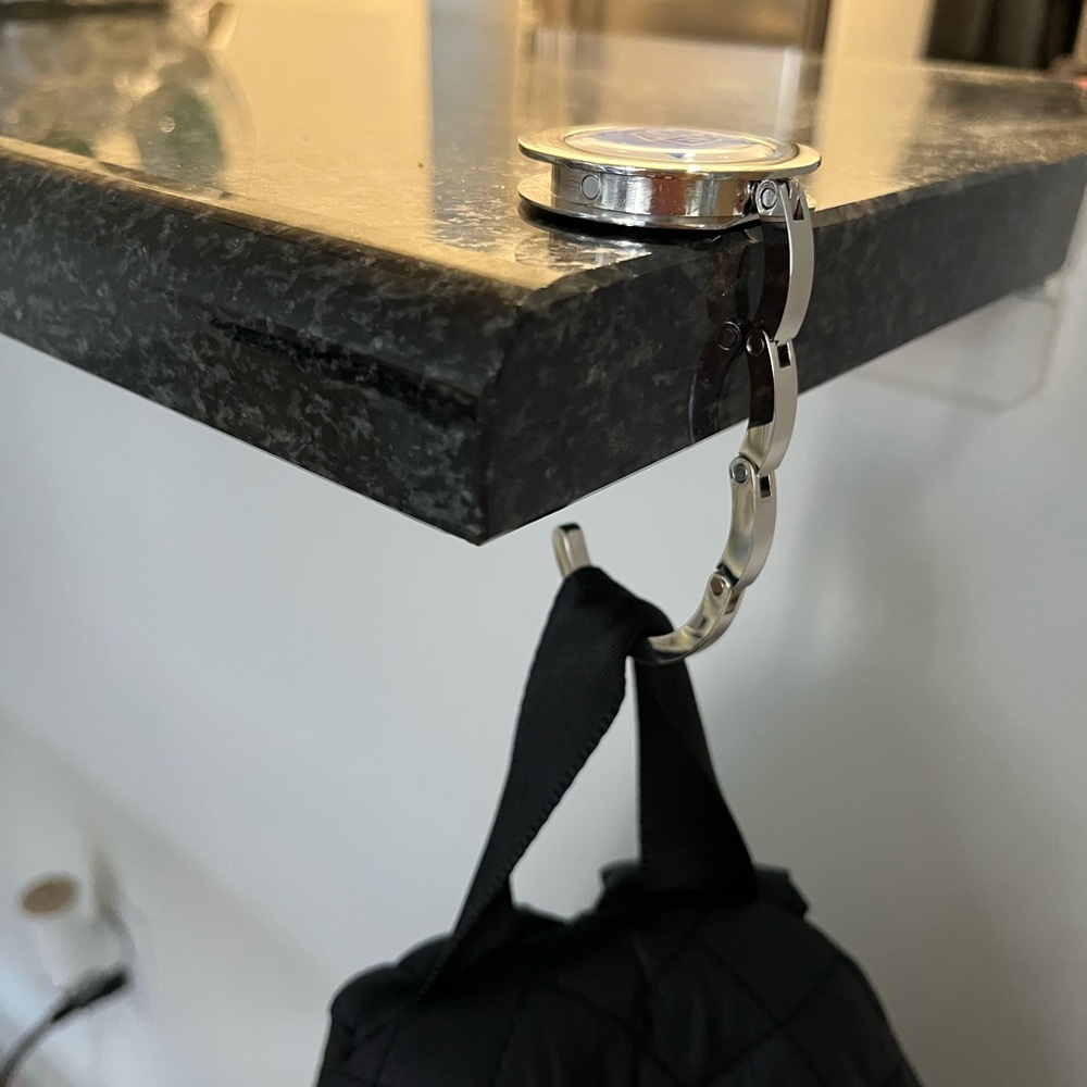 AMEX Logo Handbag Hook - Picture 5 of 7